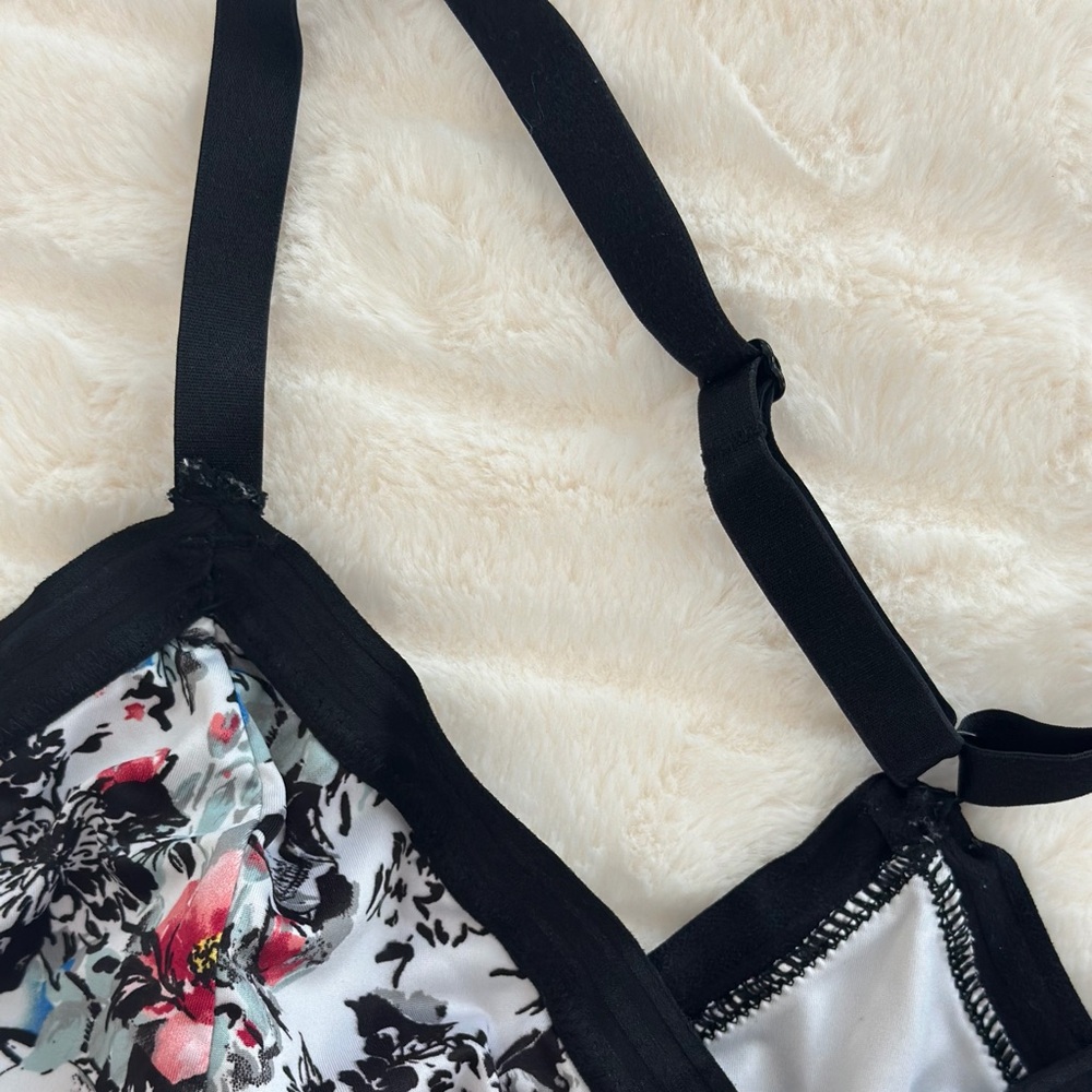 Bralette - Picture 11 of 11